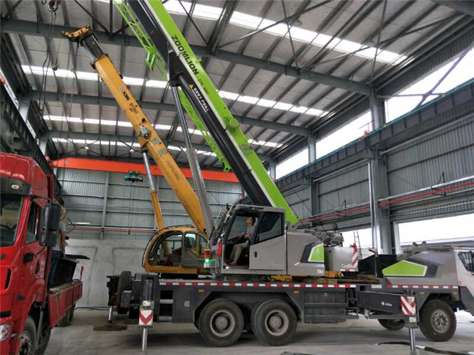 卢氏县高空车出租需要注意哪些安全事项？